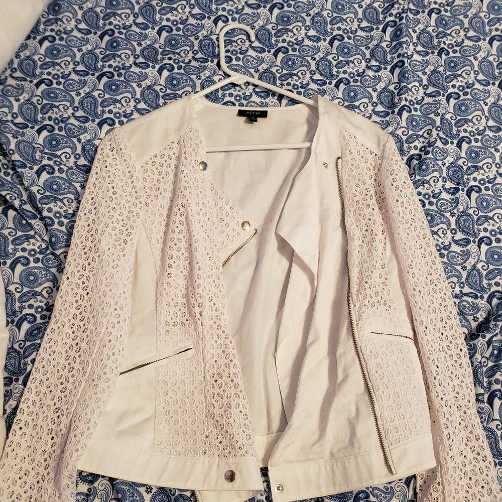Brand new APT 9 Jacket Womens